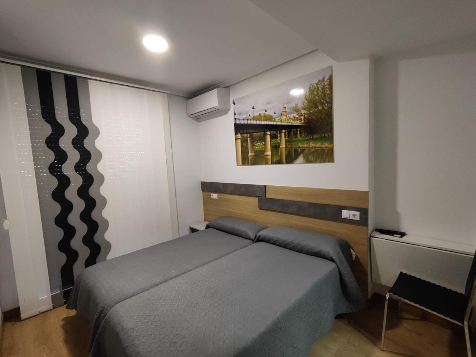 Hostal Rioja Condestable Логроньо Экстерьер фото